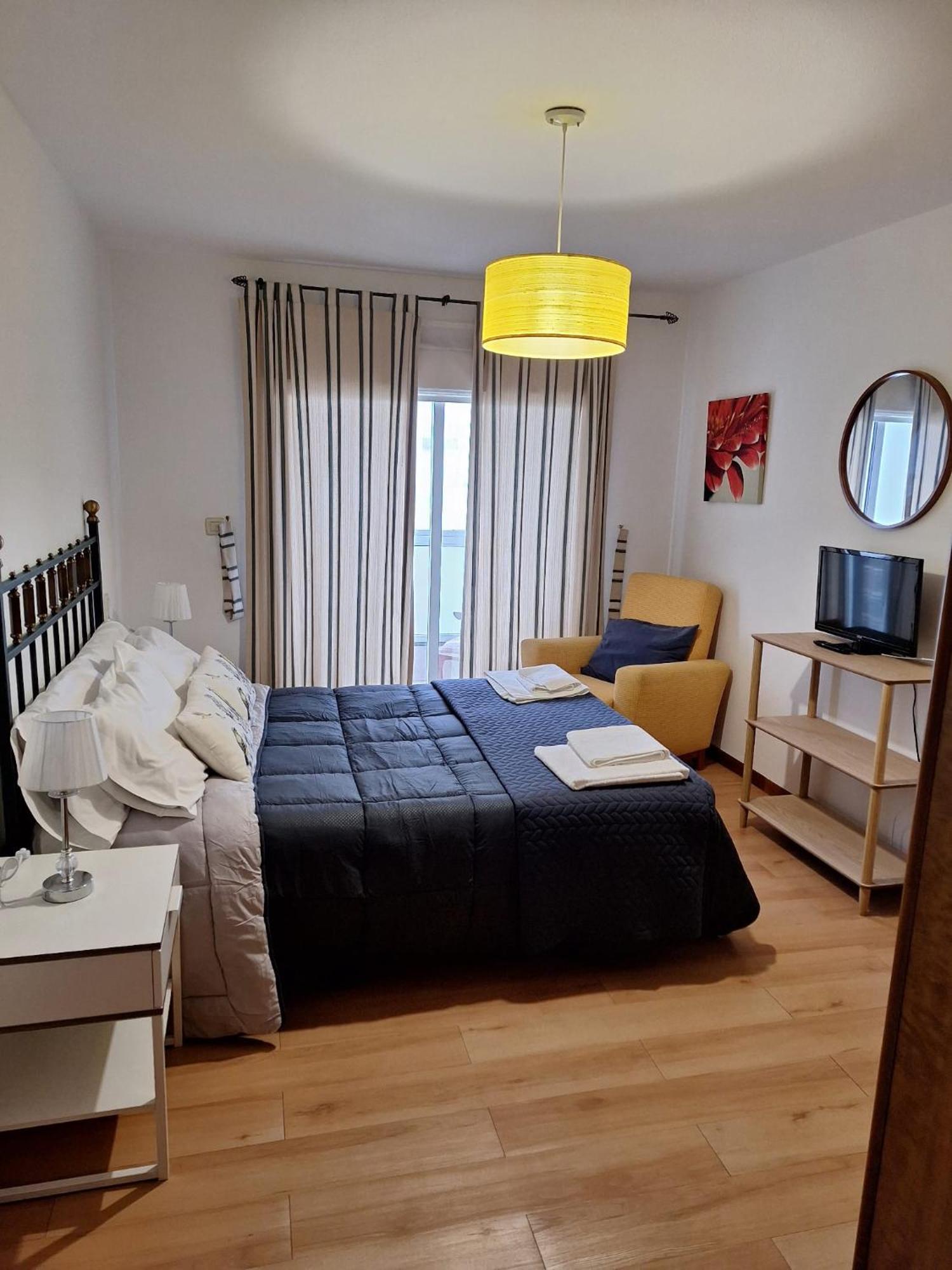 Apartamento Villa 3 ビラガルシーア・デ・アロウサ エクステリア 写真
